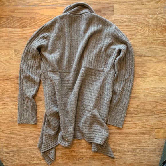 Autumn Cashmere Rib Drape Cardigan in Oatmeal - Picture 4 of 7